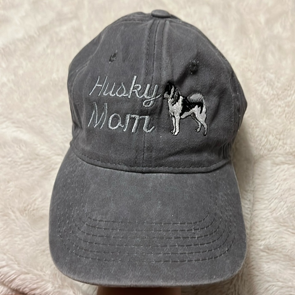 Husky mom hat